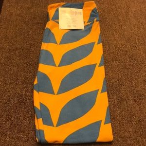 Lularoe os leggings yellow and blue design NWT